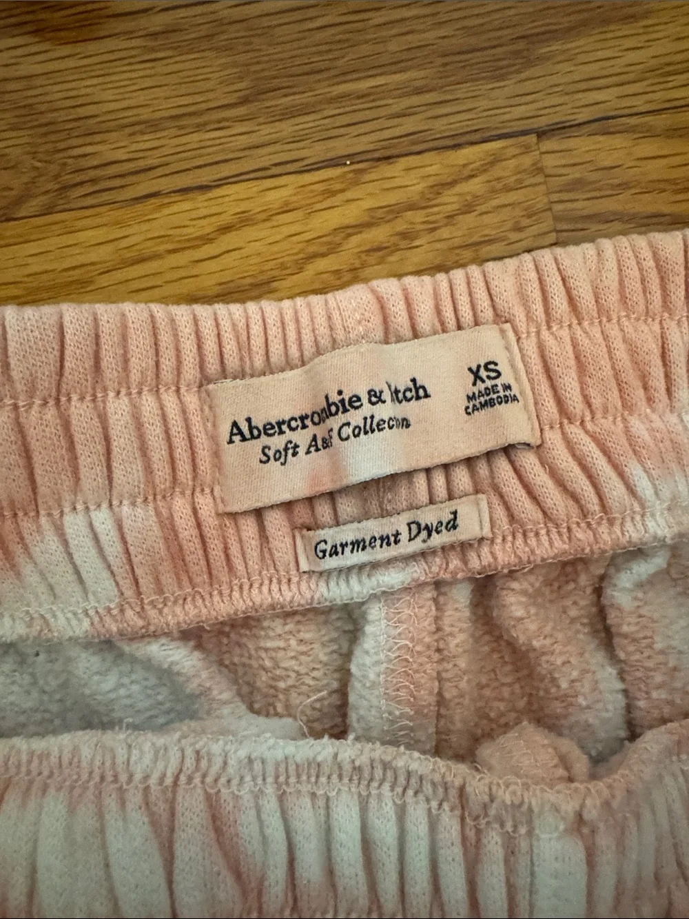 Abercrombie Tie-Dye Sweatshirt & Sunday Shorts Matching Set - Pink and White XS